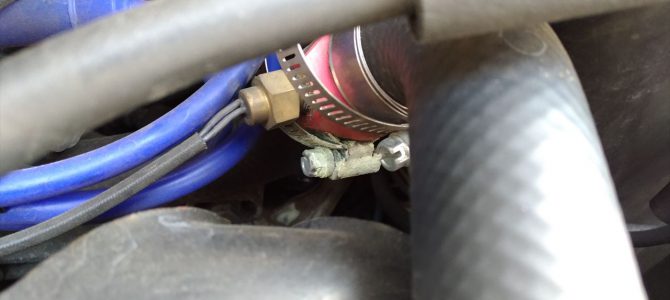 CS22S 水漏れ修理とオイル滲み発見 CS22S 水漏れ修理とオイル滲み発見
